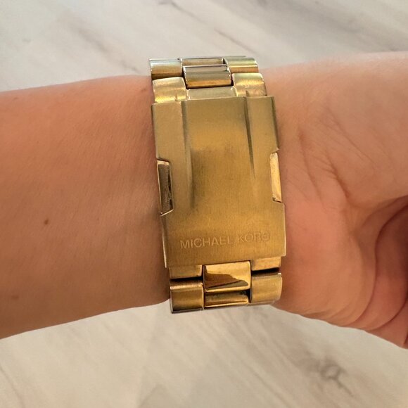 Michael Kors Gold Watch - Picture 2 of 4
